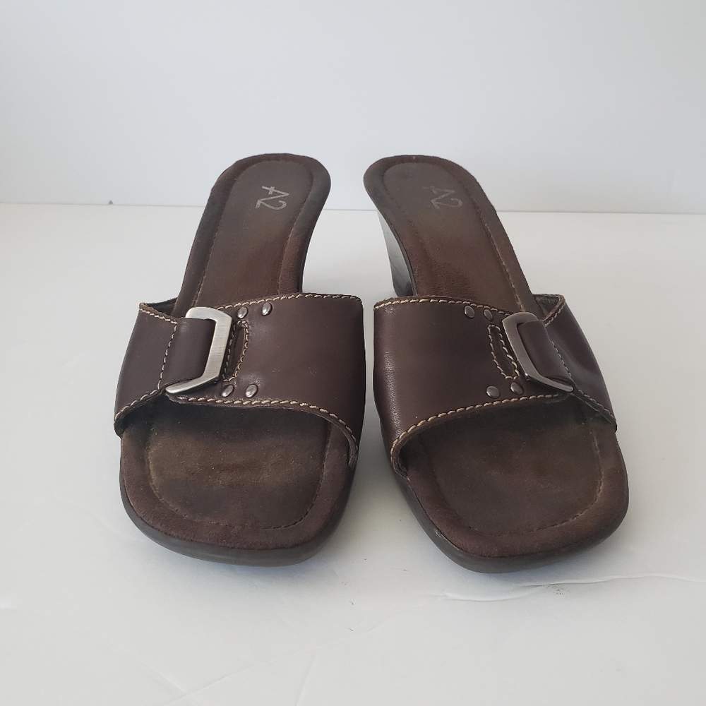 A2 by Aerosoles size 8M brown leather slides buckl